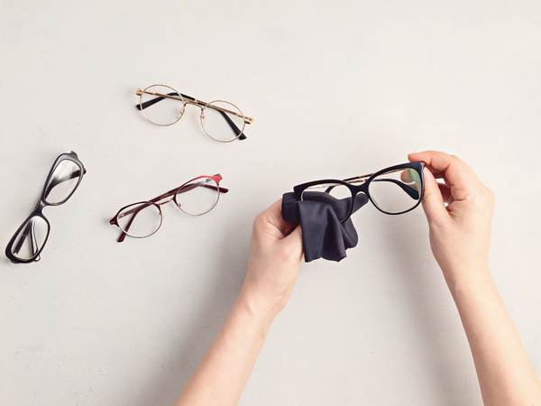 Best ways to clean your eyeglasses